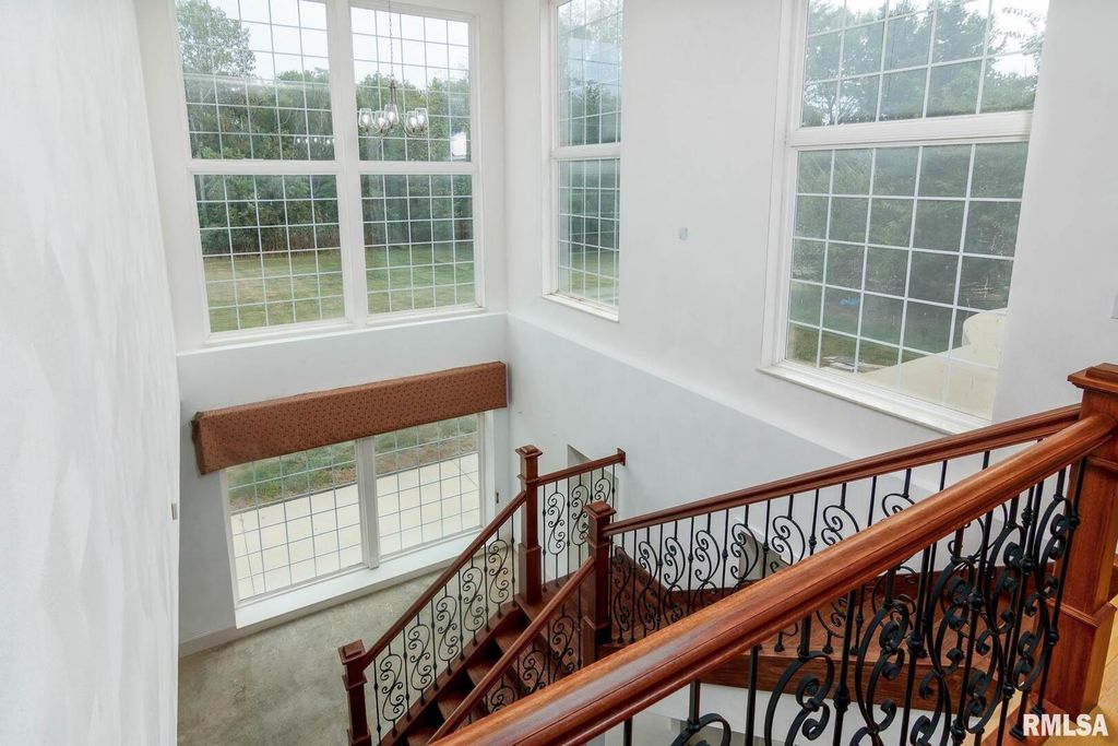 Image 49 of property listing at 12 Clear Lake Drive, Centralia, IL 62081