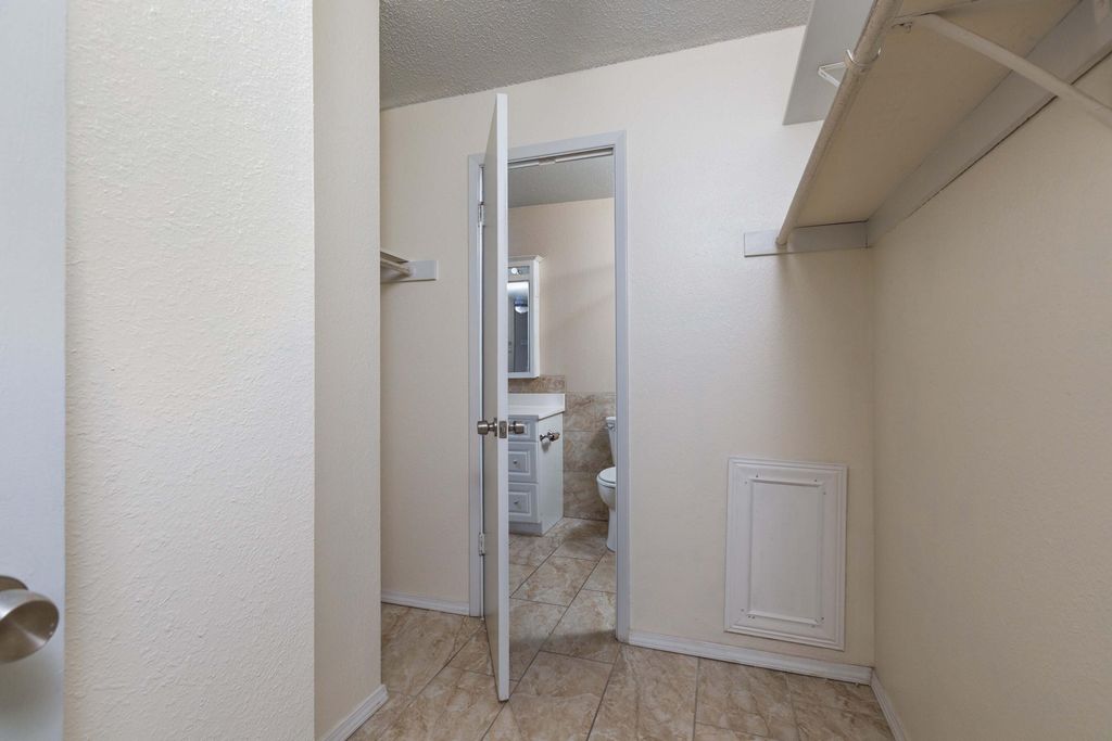 Image 19 of property listing at 3835 Montgomery Boulevard NE APT 628, Albuquerque, NM 87109