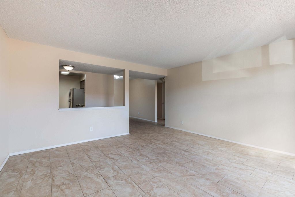 Image 7 of property listing at 3835 Montgomery Boulevard NE APT 628, Albuquerque, NM 87109