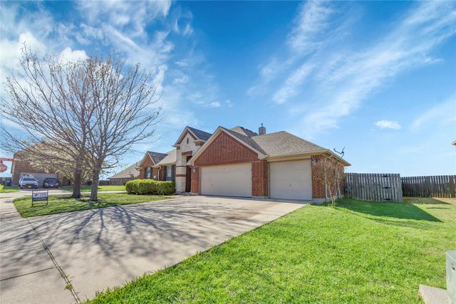 3001 Lost Maples Circle, Forney, TX 75126
