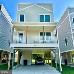 227 WILDER AVE, Colonial Beach, VA 22443