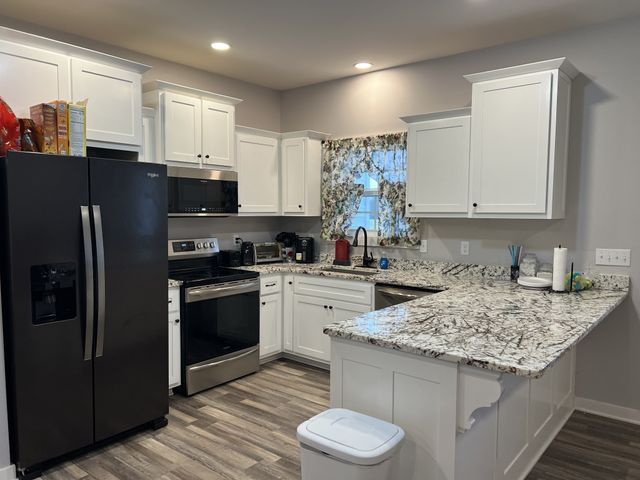 383 Old Coleytown Ln, Lafayette, TN 37083