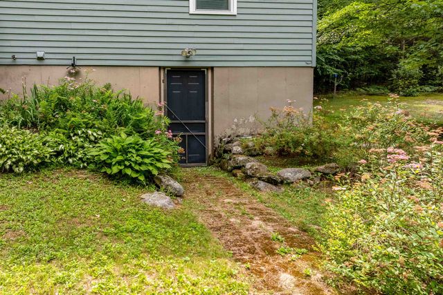 929 Rt 11, Sunapee, NH 03782