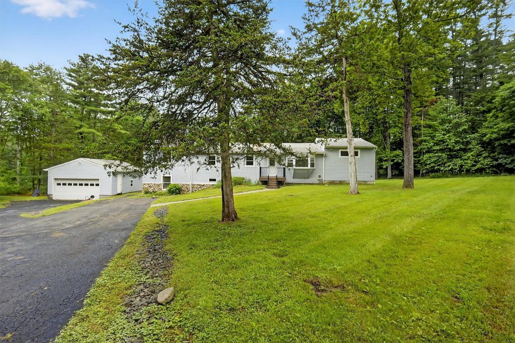 97 Queens Highway, Kerhonkson, NY 12446