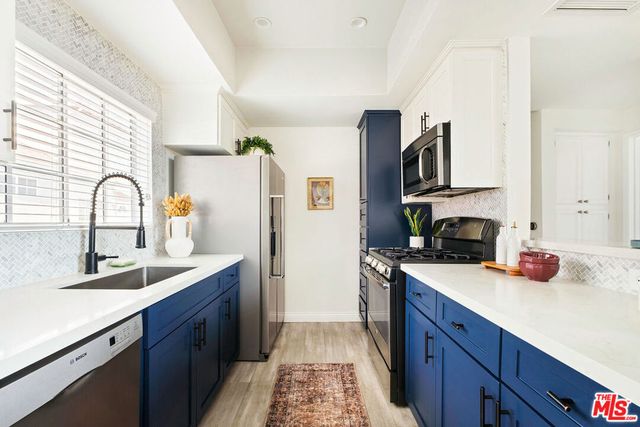 12016 Washington Place 117, Los Angeles, CA 90066