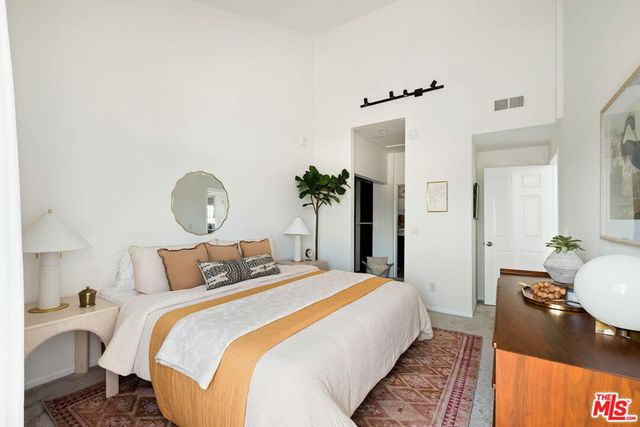 12016 Washington Place 117, Los Angeles, CA 90066