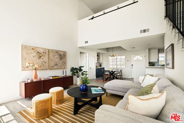 12016 Washington Place 117, Los Angeles, CA 90066