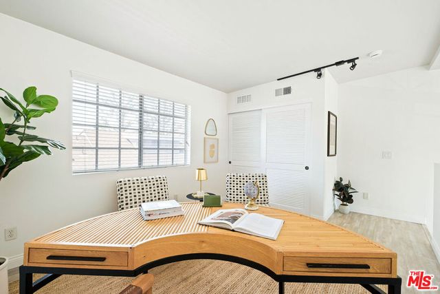 12016 Washington Place 117, Los Angeles, CA 90066