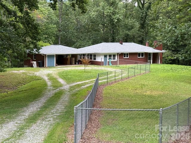 150 Cowan Lane, Tryon, NC 28782