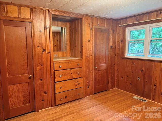 150 Cowan Lane, Tryon, NC 28782