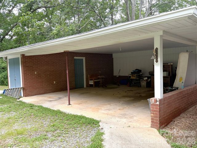 150 Cowan Lane, Tryon, NC 28782