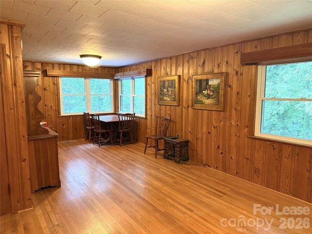 150 Cowan Lane, Tryon, NC 28782