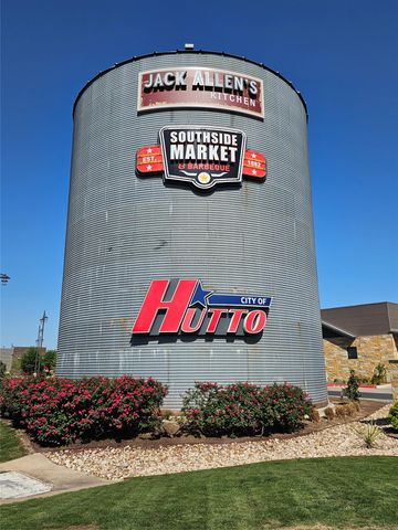 339 Liberty ST, Hutto, TX 78634