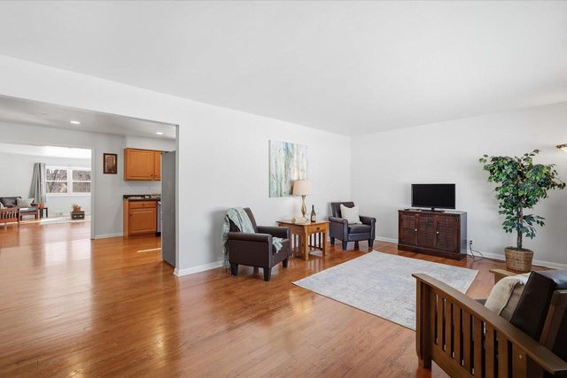 2330 S Sunny Slope ROAD, New Berlin, WI 53151