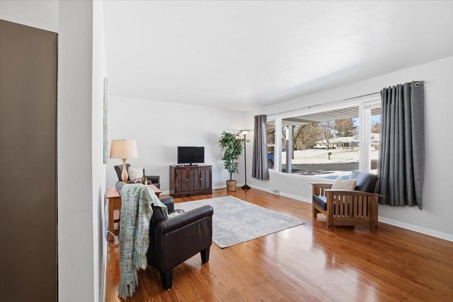 2330 S Sunny Slope ROAD, New Berlin, WI 53151