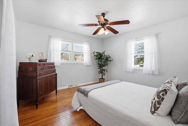 2330 S Sunny Slope ROAD, New Berlin, WI 53151