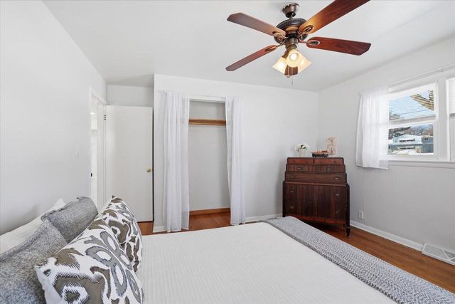 2330 S Sunny Slope ROAD, New Berlin, WI 53151