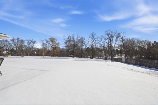 2330 S Sunny Slope ROAD, New Berlin, WI 53151