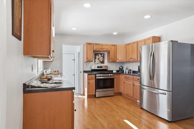 2330 S Sunny Slope ROAD, New Berlin, WI 53151