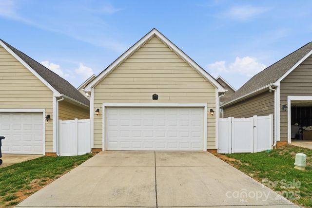 1012 Back Stretch Boulevard, Indian Trail, NC 28079