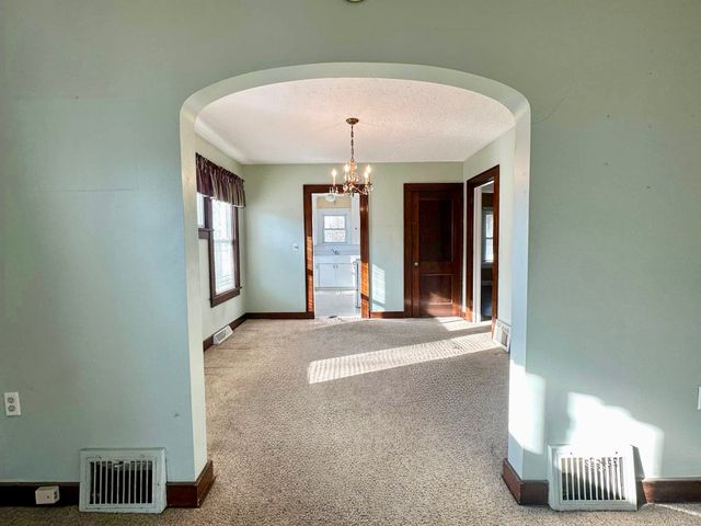 732 E 33RD Street, Erie, PA 16504