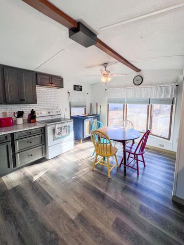 22441 Maple Street, Pittsburg, MO 65724