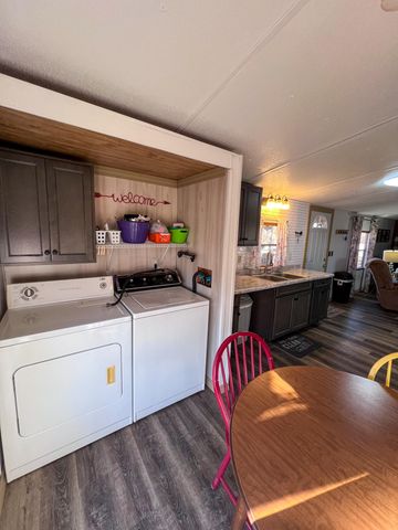 22441 Maple Street, Pittsburg, MO 65724