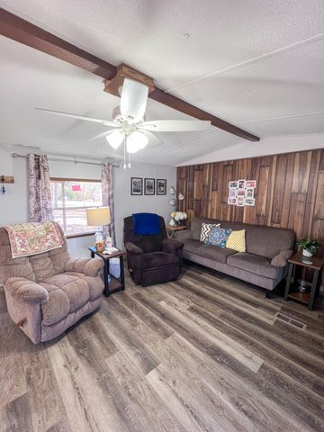 22441 Maple Street, Pittsburg, MO 65724