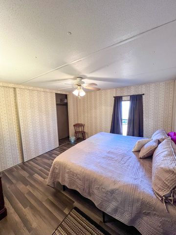 22441 Maple Street, Pittsburg, MO 65724