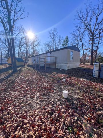 22441 Maple Street, Pittsburg, MO 65724