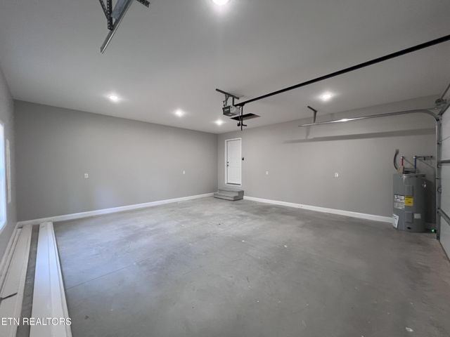 133 Jay Loop, Jamestown, TN 38556