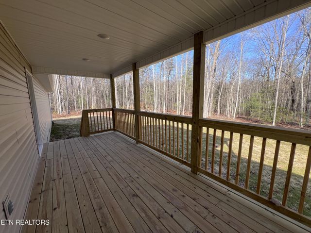 133 Jay Loop, Jamestown, TN 38556