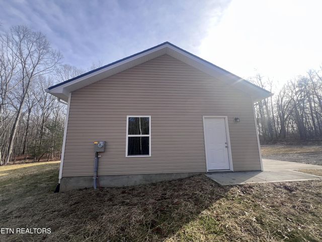 133 Jay Loop, Jamestown, TN 38556