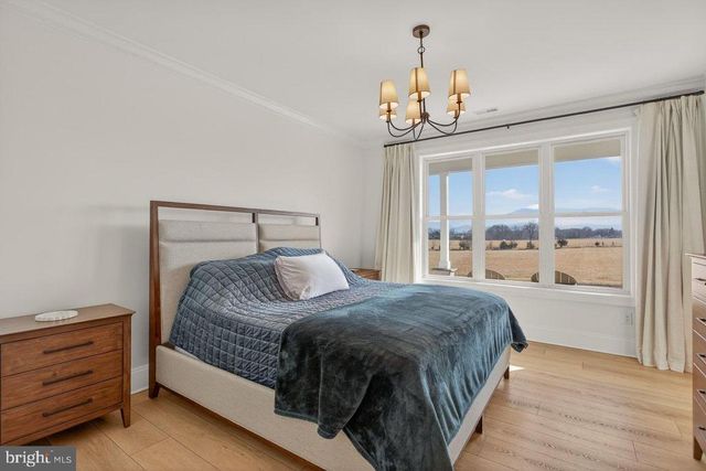 215 FORREST DR, Luray, VA 22835