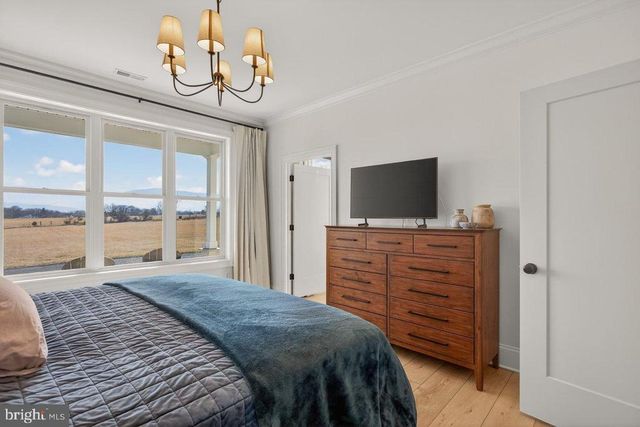 215 FORREST DR, Luray, VA 22835