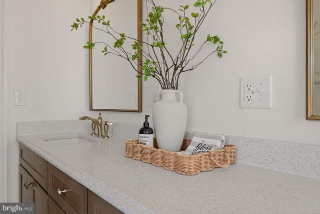 215 FORREST DR, Luray, VA 22835