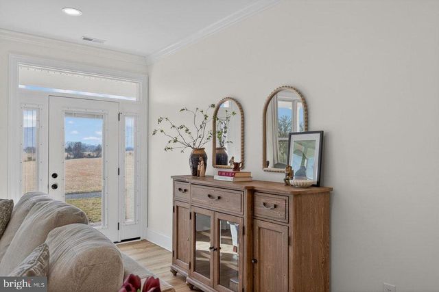 215 FORREST DR, Luray, VA 22835