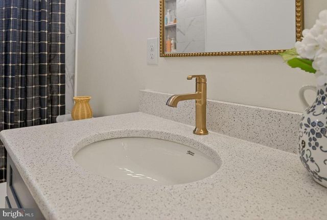 215 FORREST DR, Luray, VA 22835