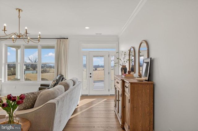 215 FORREST DR, Luray, VA 22835