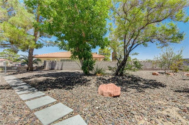 7631 Bermuda Road, Las Vegas, NV 89123