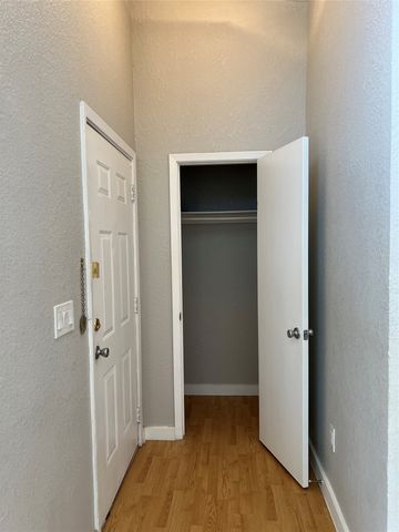 701 W Sycamore Street 303, Denton, TX 76201