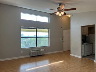 701 W Sycamore Street 303, Denton, TX 76201