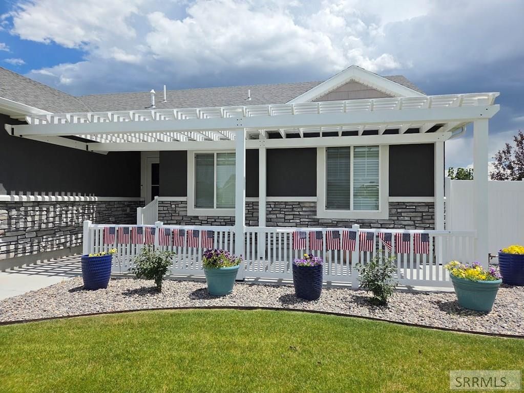 Image 4 of property listing at 6047 Lochsa Street, Idaho Falls, ID 83404