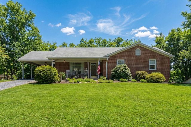 39 OUR LN, Stuarts Draft, VA 24477