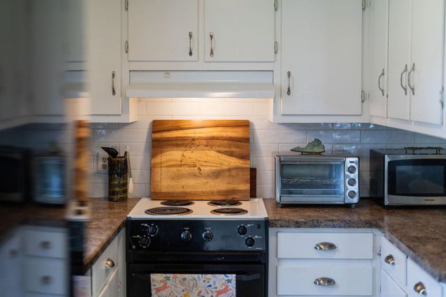 39 OUR LN, Stuarts Draft, VA 24477