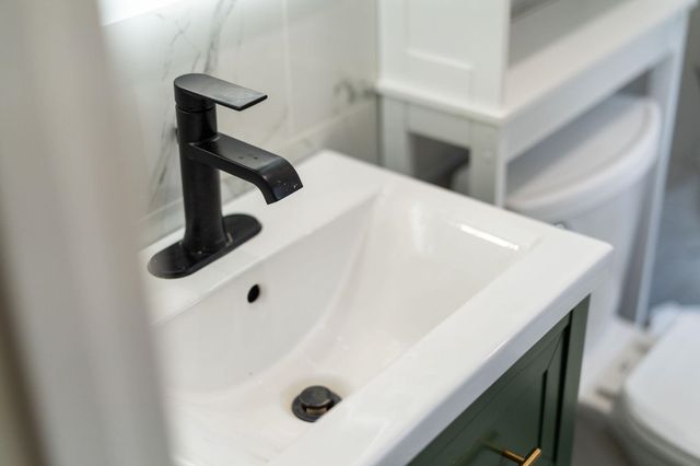 39 OUR LN, Stuarts Draft, VA 24477