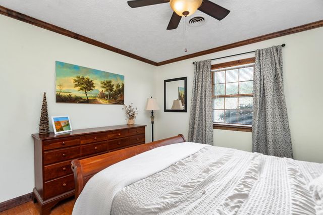 39 OUR LN, Stuarts Draft, VA 24477