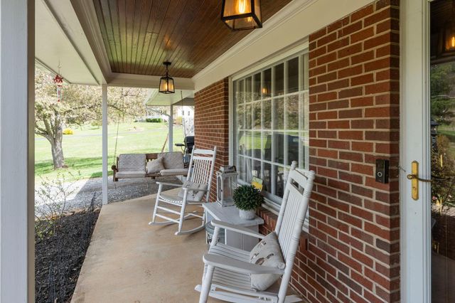 39 OUR LN, Stuarts Draft, VA 24477