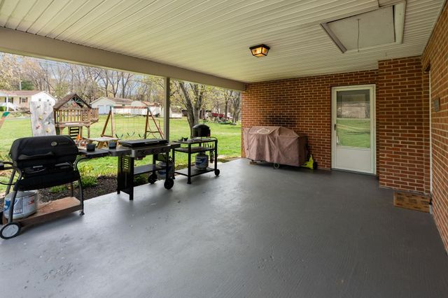 39 OUR LN, Stuarts Draft, VA 24477