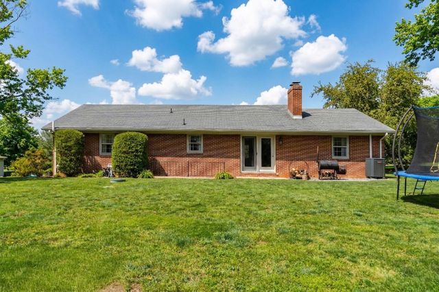 39 OUR LN, Stuarts Draft, VA 24477
